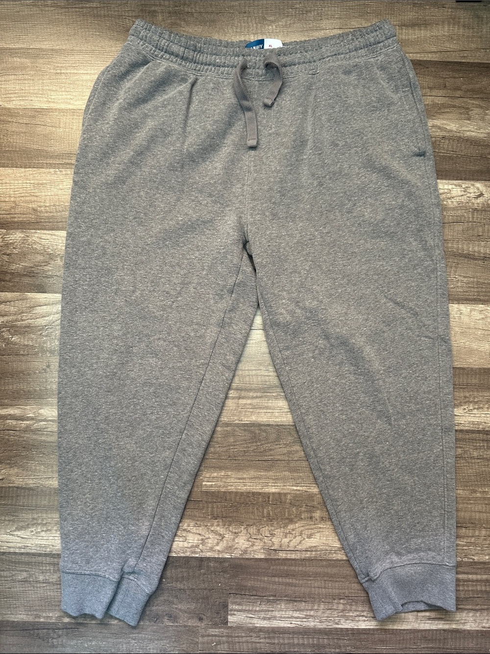 Menโs Old Navy Gray Joggers in size XL